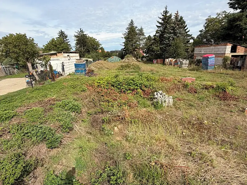 Prodej stavebního pozemku 1342 m², Zbuzany – náhled fotky 3