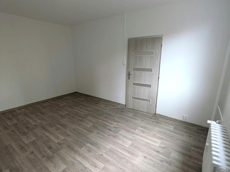 Pronájem bytu 1+1, 35 m² (5 z 9)