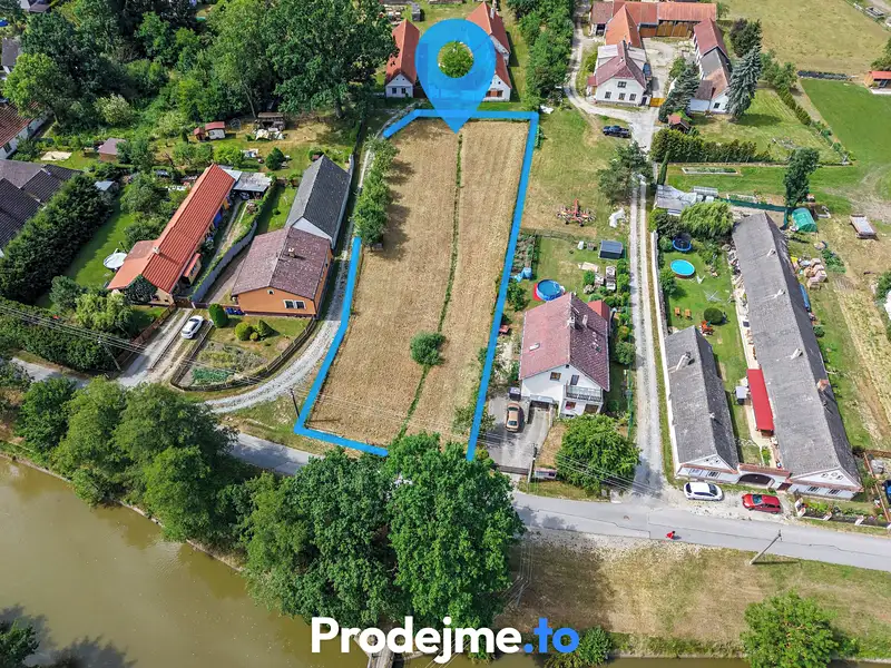 Prodej stavebního pozemku 2063 m², Třeboň – náhled fotky 1