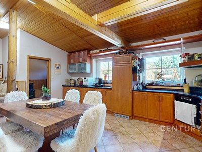 Prodej  rodinného domu 294 m², pozemek 3 067 m²