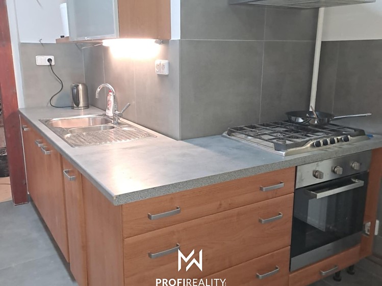 Pronájem bytu 3+1, 77 m² (4 z 9)