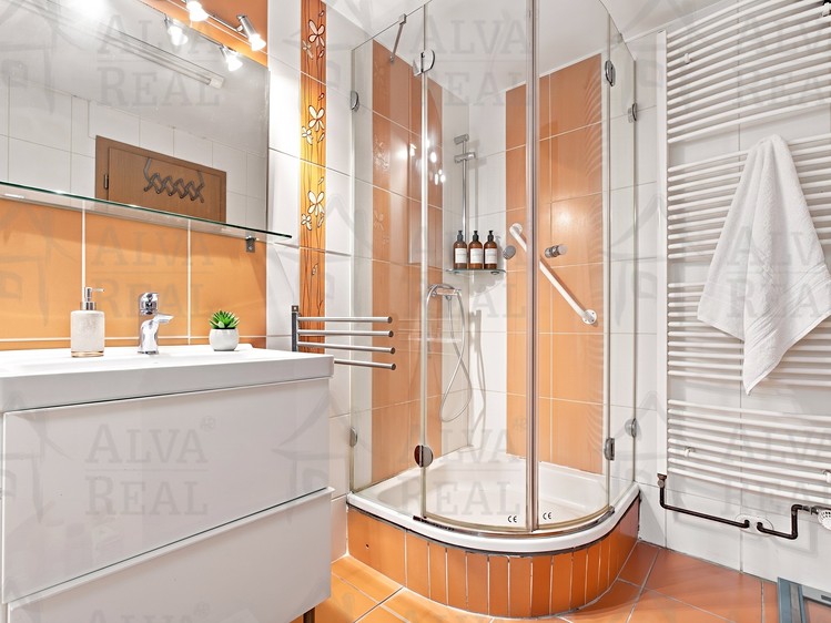 Prodej domu, 141 m² (10 z 28)