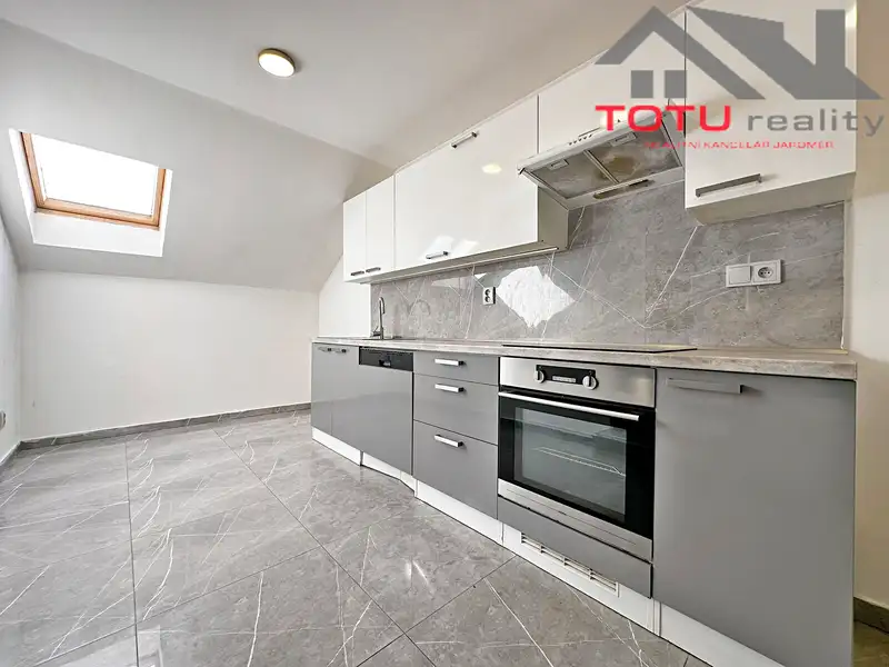 Pronájem bytu 3+1 86 m², Trutnov – náhled fotky 2