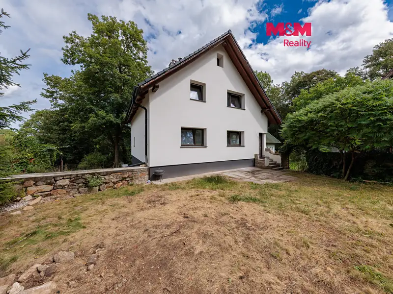 Prodej rodinného domu 248 m², pozemek 1066 m², Horní Slavkov – náhled fotky 1