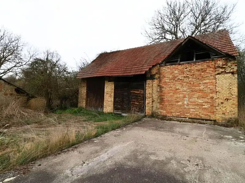 Prodej stavebního pozemku 815 m², Kožušice – náhled fotky 2