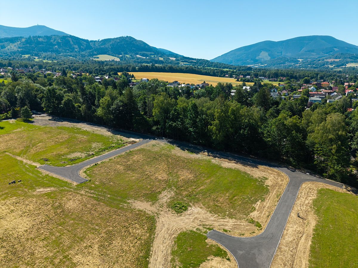 Prodej stavebního pozemku 1772 m² – fotografie 3
