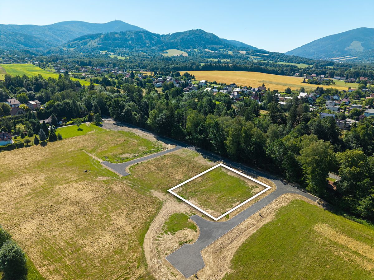 Prodej stavebního pozemku 1688 m² – fotografie 4