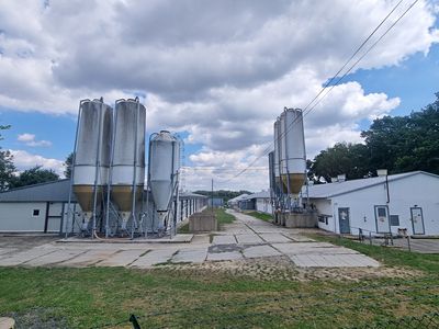 Prodej výrobní haly, prostoru 15000 m²