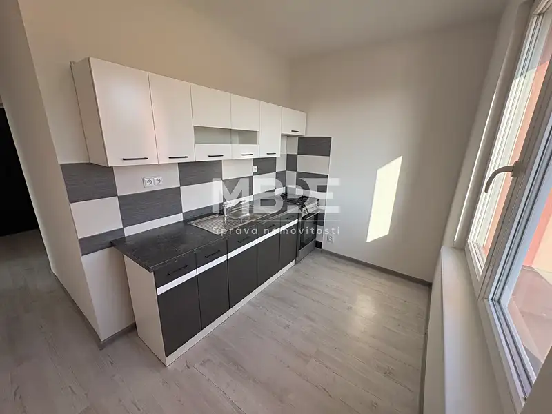 Pronájem bytu 3+1 57 m², Karviná – náhled fotky 1