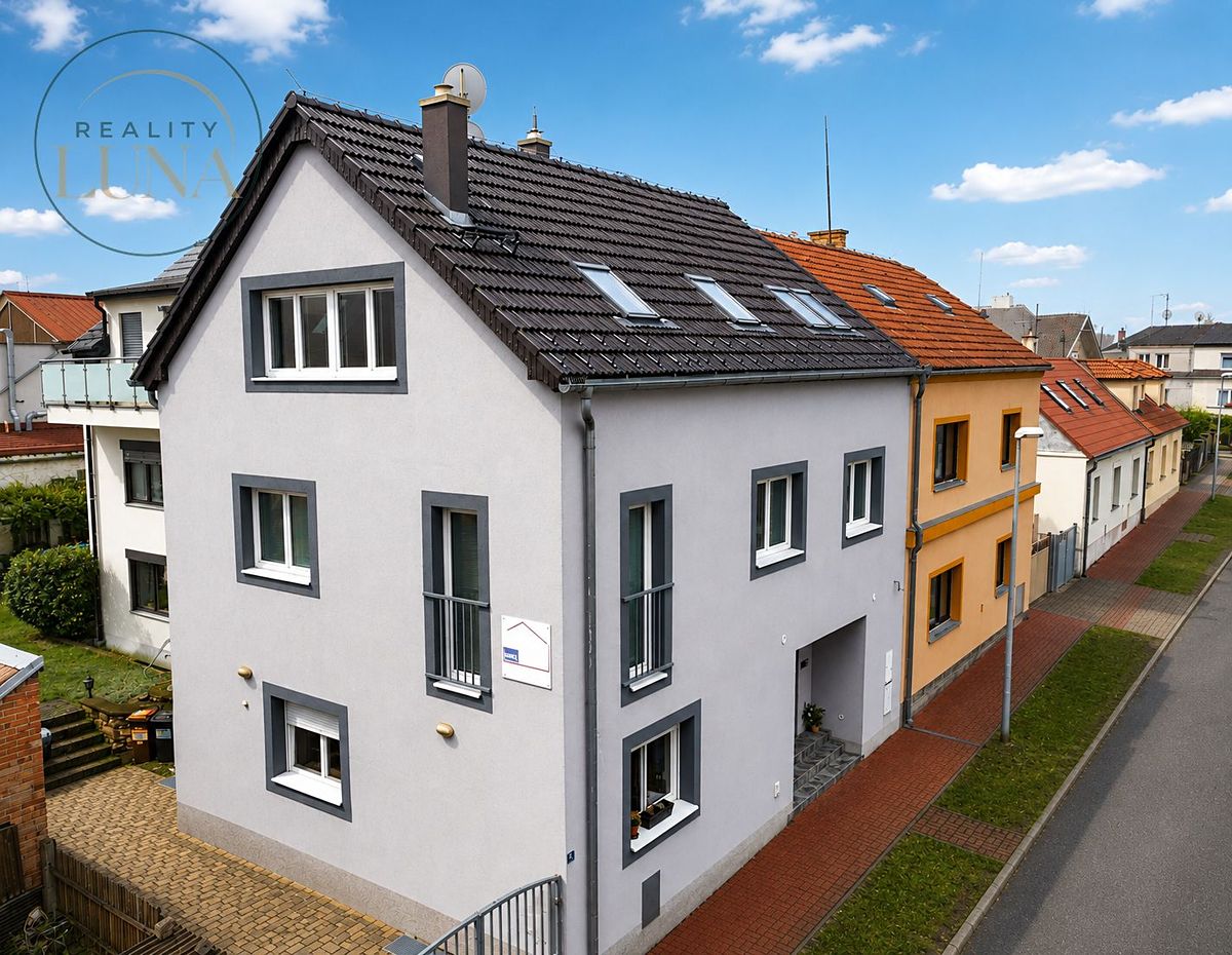 Prodej rodinného domu 376 m², pozemek 372 m² – fotografie 2