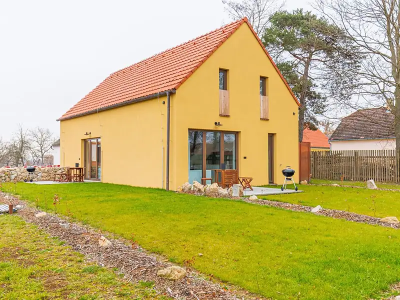 Pronájem bytu atypický 73 m², Sedlec – náhled fotky 1