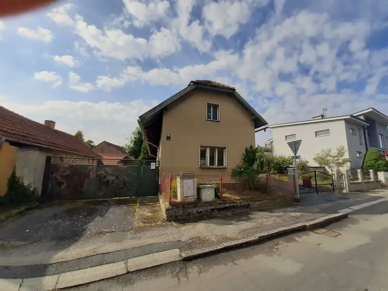 Prodej rodinného domu 74 m², pozemek 546 m², Uhlířské Janovice – náhled fotky 1