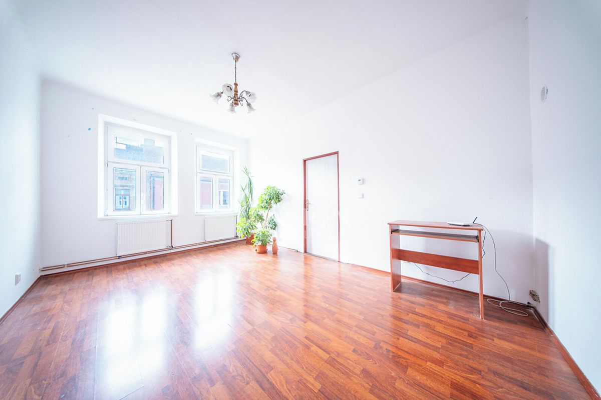 Pronájem bytu 4+1 72 m² – fotografie 3