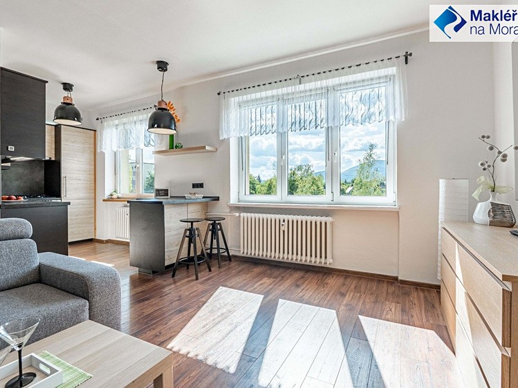 Prodej bytu 1+kk, 34 m² (9 z 31)