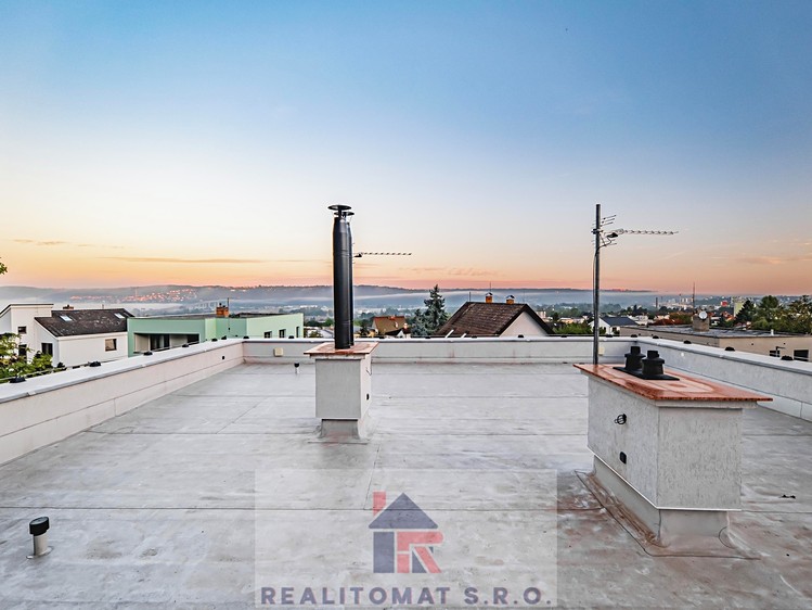 Pronájem komerčního prostoru, 770 m² (9 z 68)
