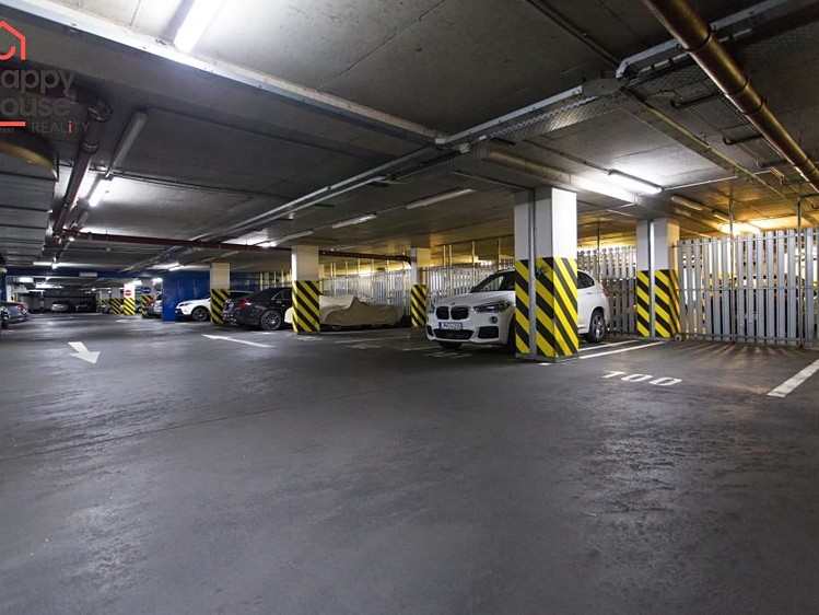 Pronájem bytu 2+kk, 60 m² (18 z 24)