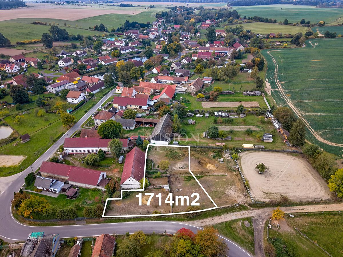 Prodej stavebního pozemku 1714 m² – fotografie 5
