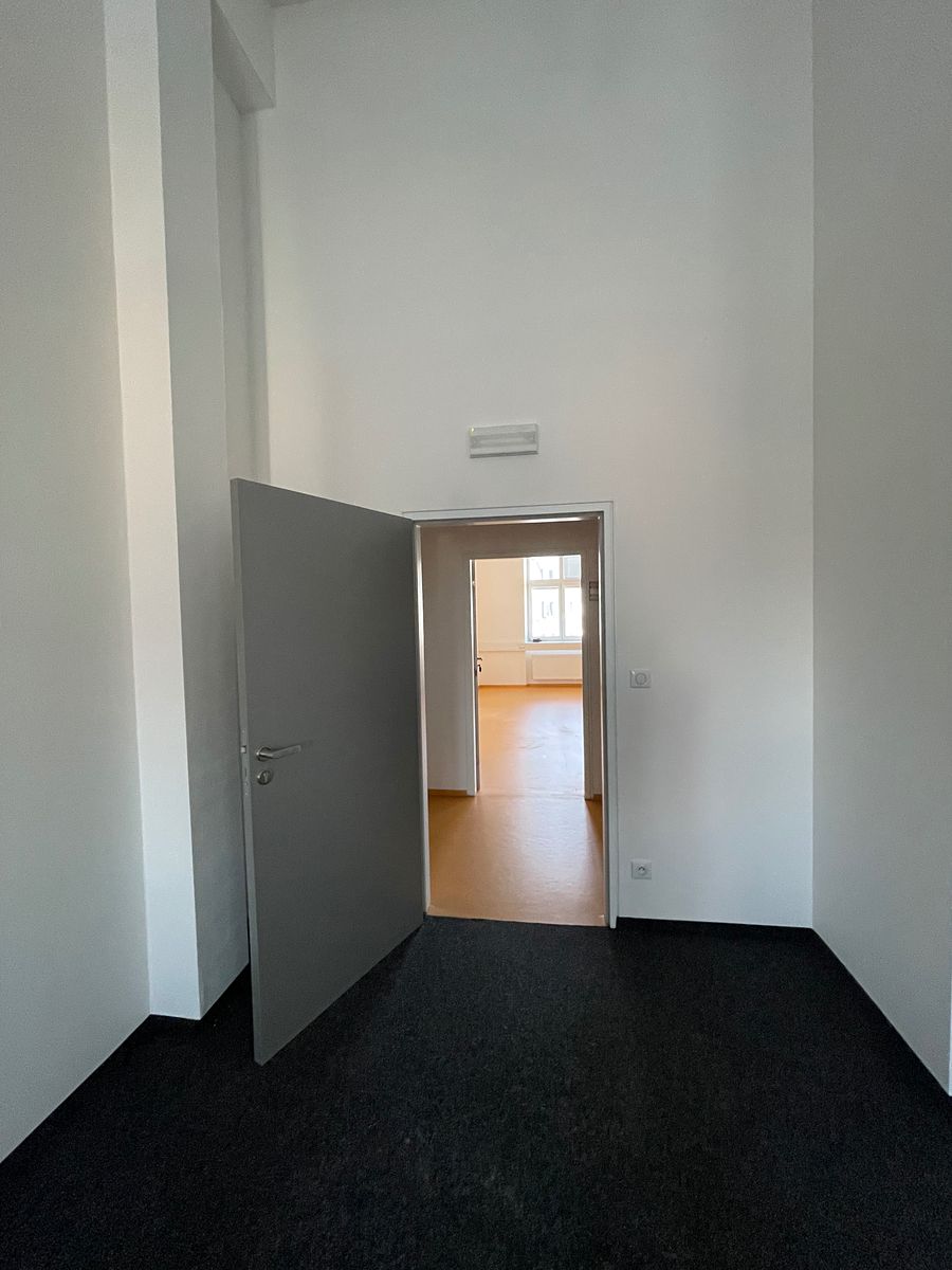 Pronájem kanceláře 20 m² – fotografie 2
