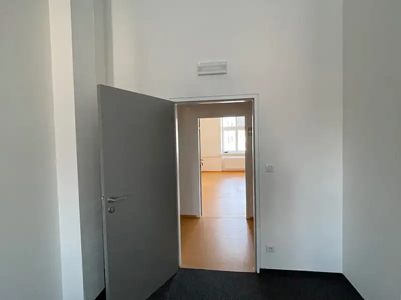 Pronájem kanceláře 20 m², Jihlava – náhled fotky 2