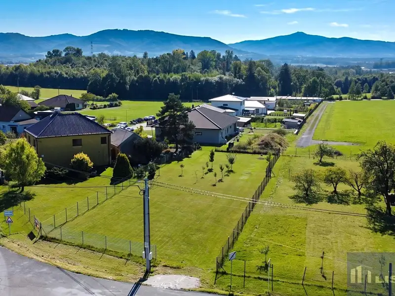 Prodej stavebního pozemku 1171 m², Horní Domaslavice – náhled fotky 1