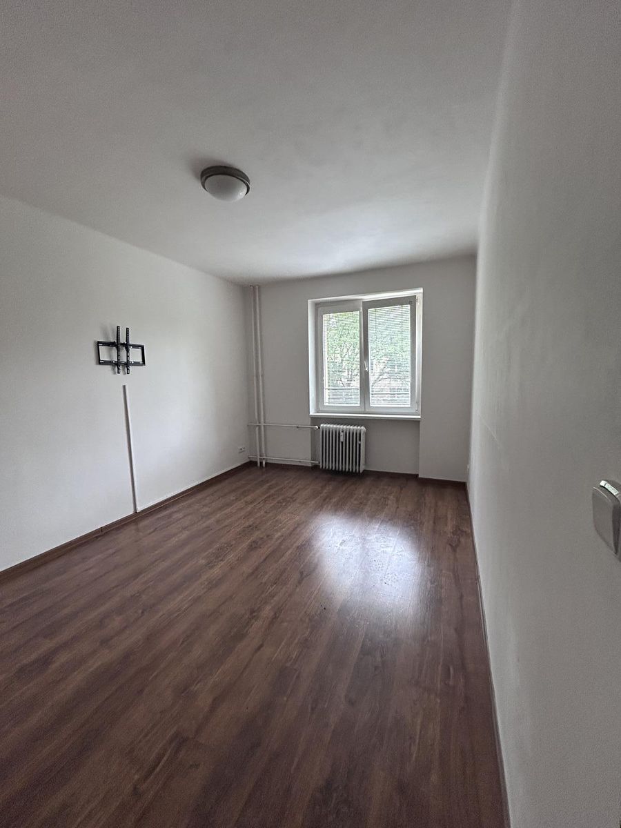 Pronájem bytu 2+1 53 m² – fotografie 3