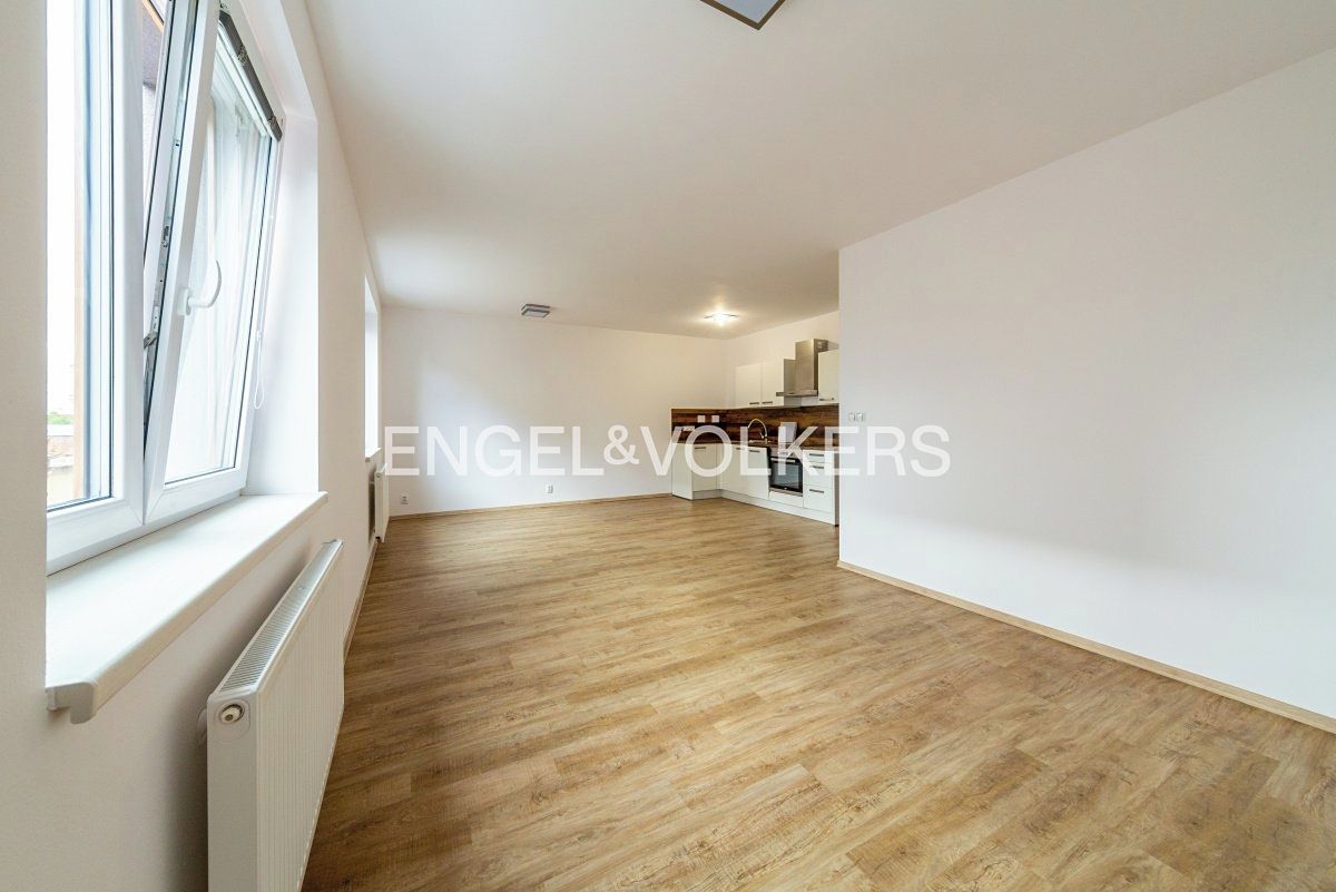 Pronájem bytu 3+kk 75 m²