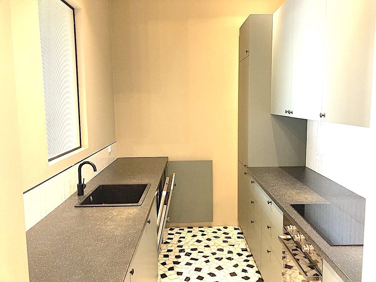 Pronájem bytu 3+kk 77 m² – fotografie 2