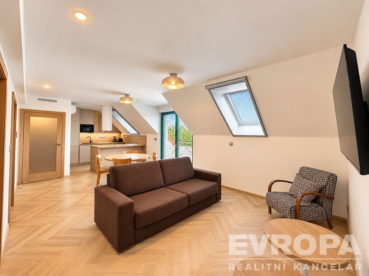 Pronájem bytu 3+kk 65 m² – fotografie 5