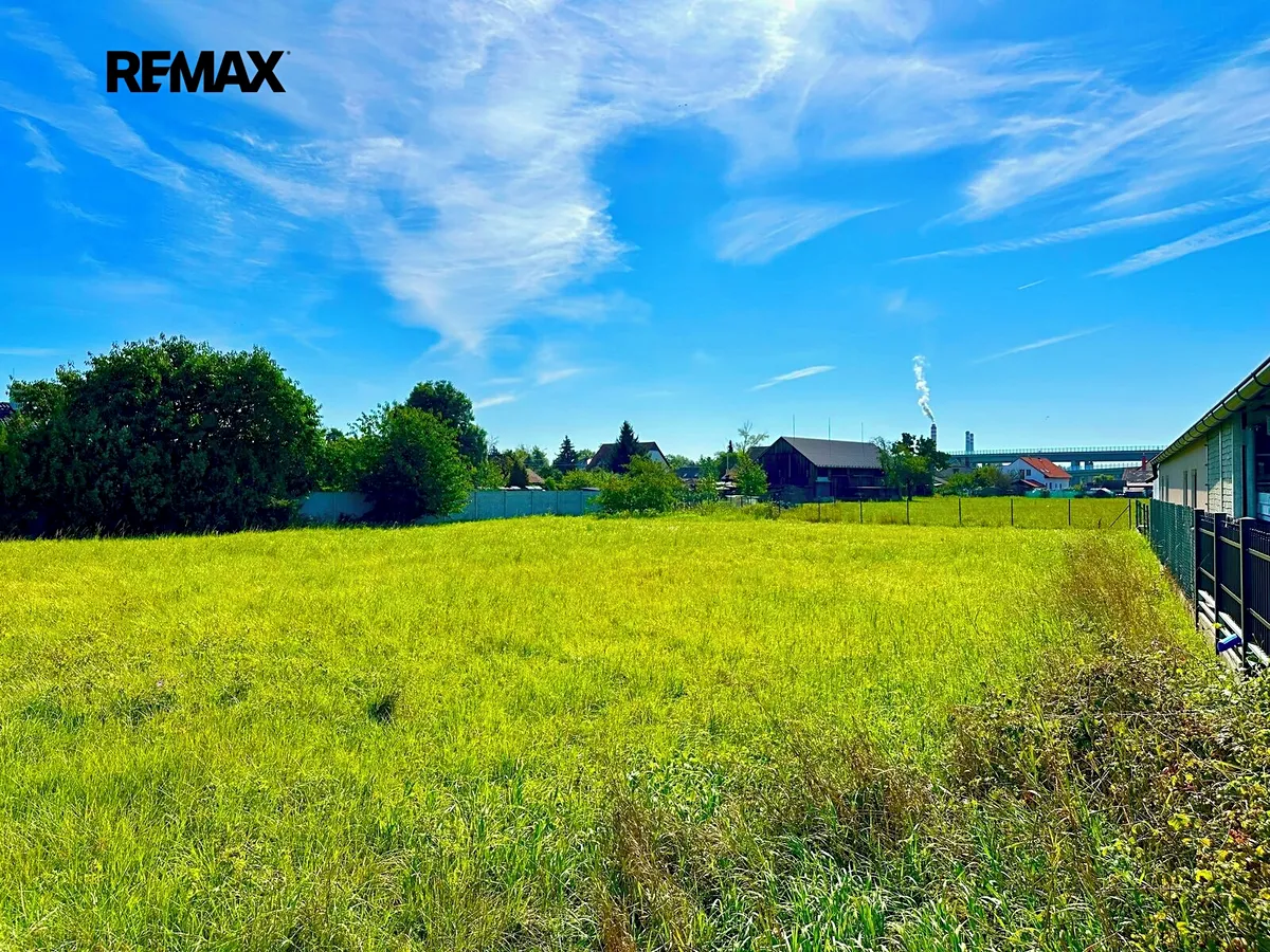 Prodej stavebního pozemku 796 m²
