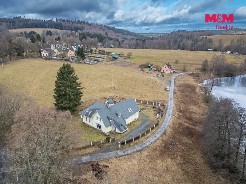 Prodej rodinného domu 357 m², pozemek 12951 m², Aš – náhled fotky 2