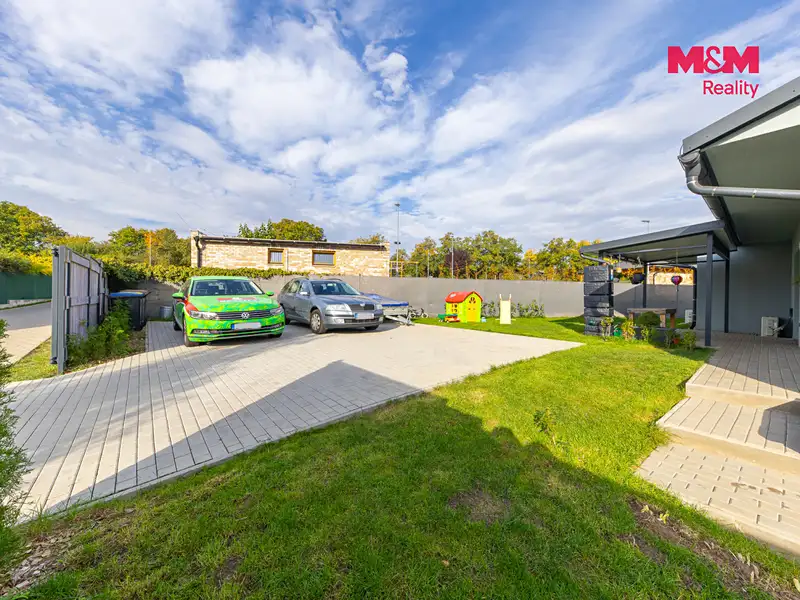 Prodej rodinného domu 114 m², pozemek 489 m², Holubice – náhled fotky 3
