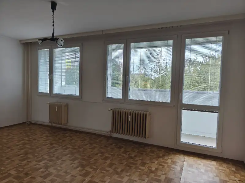 Pronájem bytu 1+kk 36 m², Kladno – náhled fotky 1