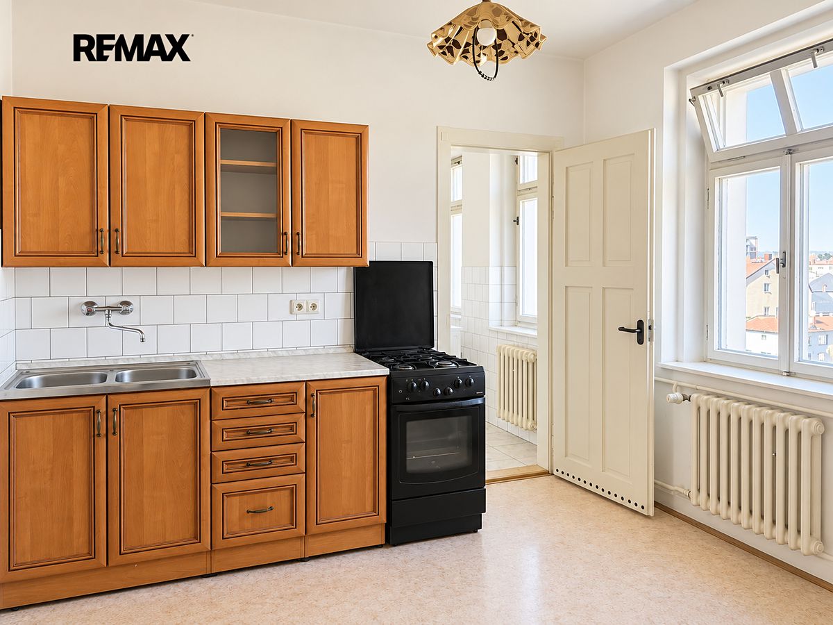 Prodej bytu 3+1 80 m², Karlovy Vary – fotka 1 z 3