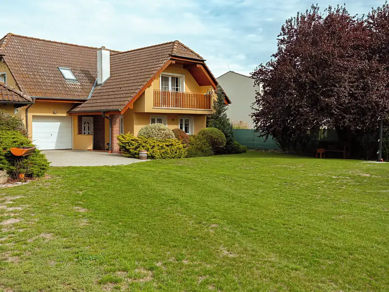 Prodej rodinného domu 174 m², pozemek 112 m², Litovel – náhled fotky 1
