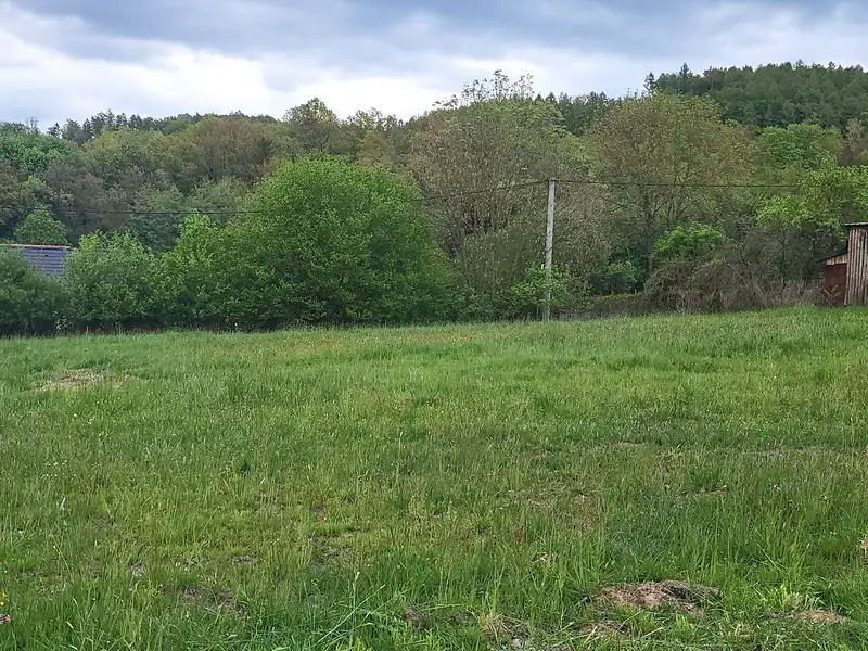 Prodej stavebního pozemku 835 m², Popovice – náhled fotky 1