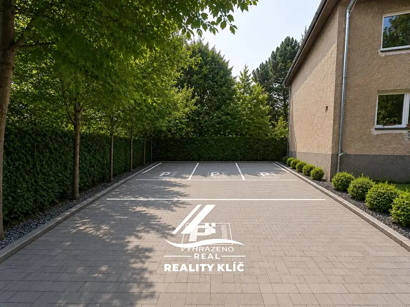 Pronájem garážového stání 493 m², Havířov – náhled fotky 1