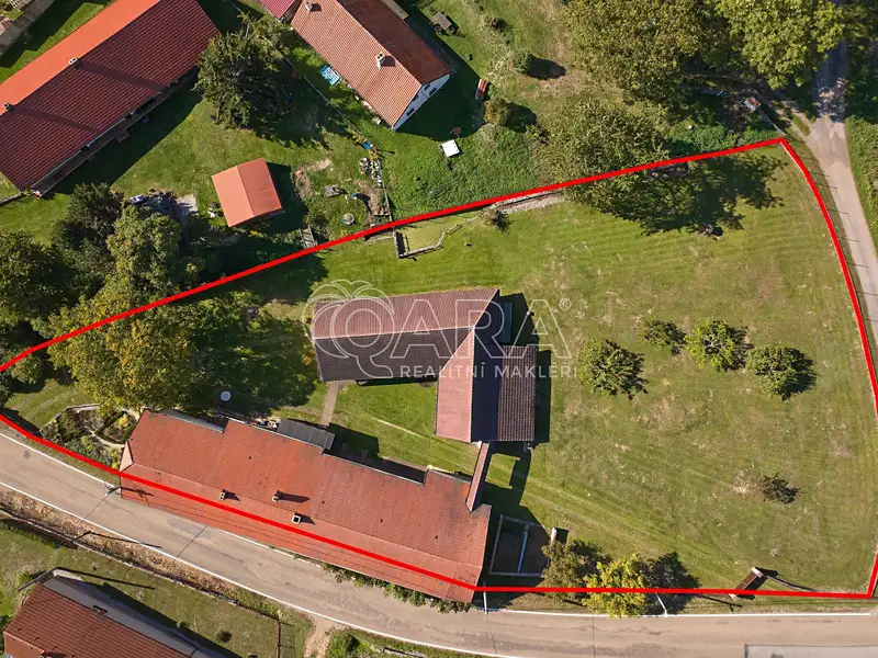 Prodej rodinného domu 451 m², pozemek 3035 m², Postupice – náhled fotky 2