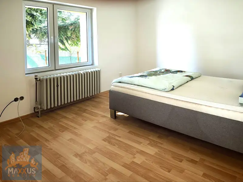 Pronájem rodinného domu 68 m², pozemek 1300 m², Jinočany – náhled fotky 2
