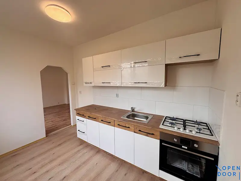 Pronájem bytu 2+1 52 m², Jirkov – náhled fotky 2