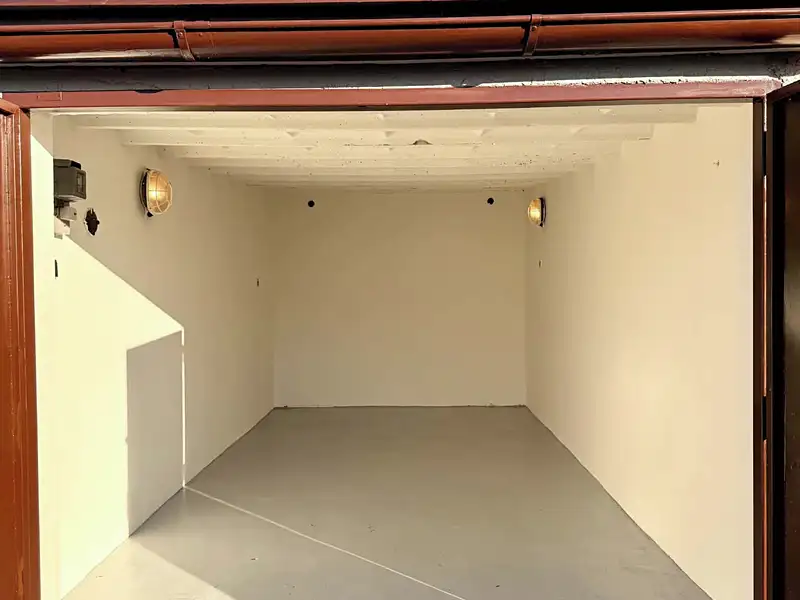 Pronájem garáže 20 m², Sezimovo Ústí – náhled fotky 1