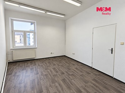 Pronájem komerčního prostoru, 80 m² (3 z 11)