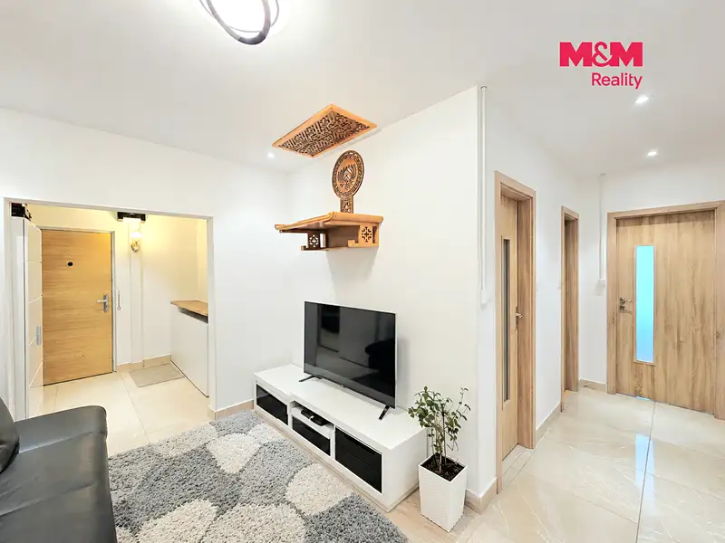 Prodej bytu 4+1 71 m², Praha – náhled fotky 2