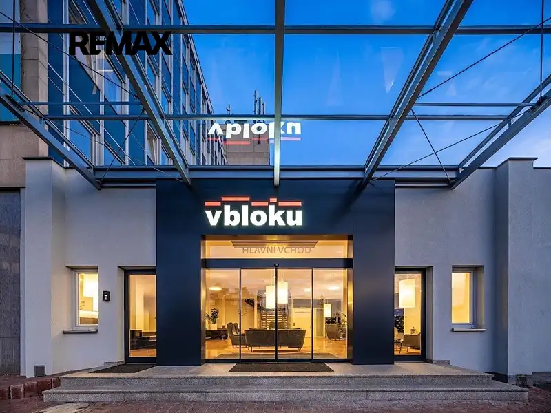 Pronájem bytu 1+1 34 m², Praha – náhled fotky 1