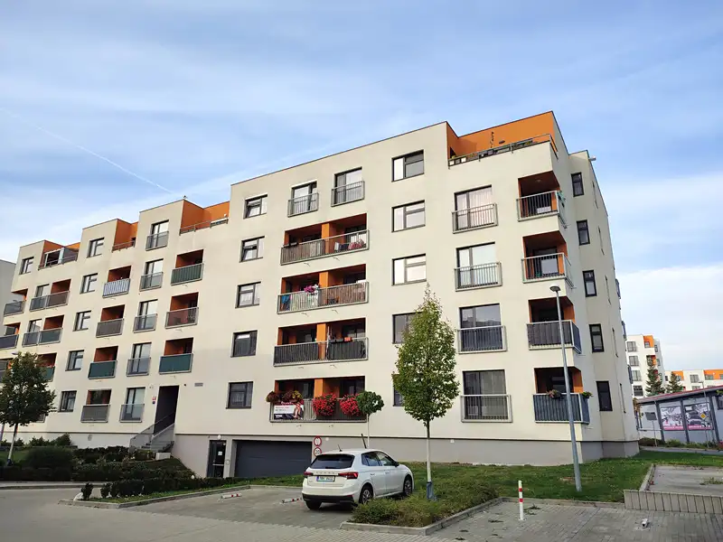 Prodej bytu 2+kk 48 m², Praha – náhled fotky 1