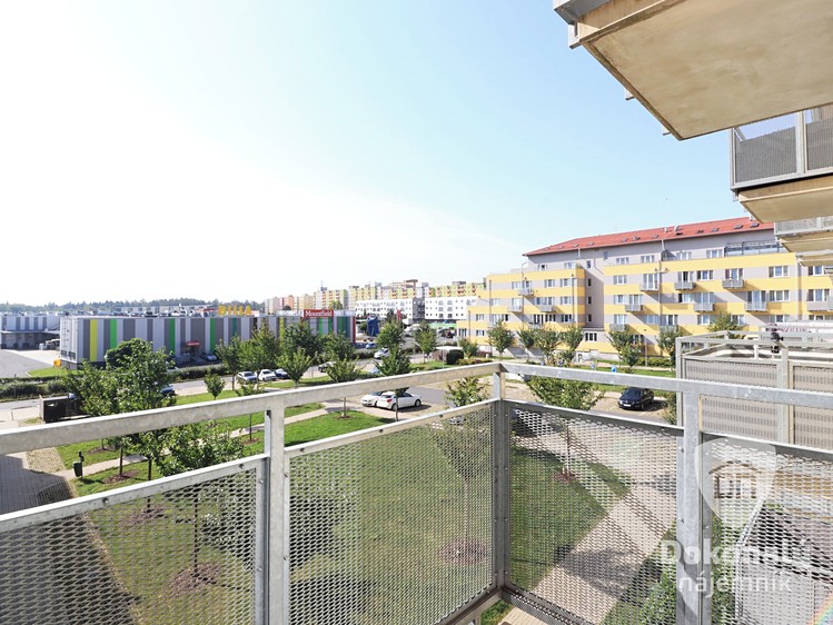 Pronájem bytu 2+kk, 47 m² (3 z 26)