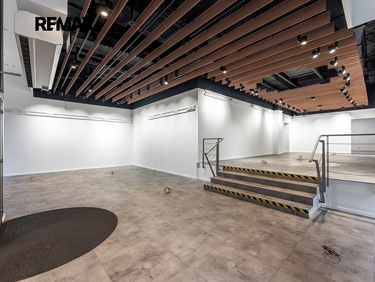 Pronájem komerčního prostoru, 182 m² (7 z 21)