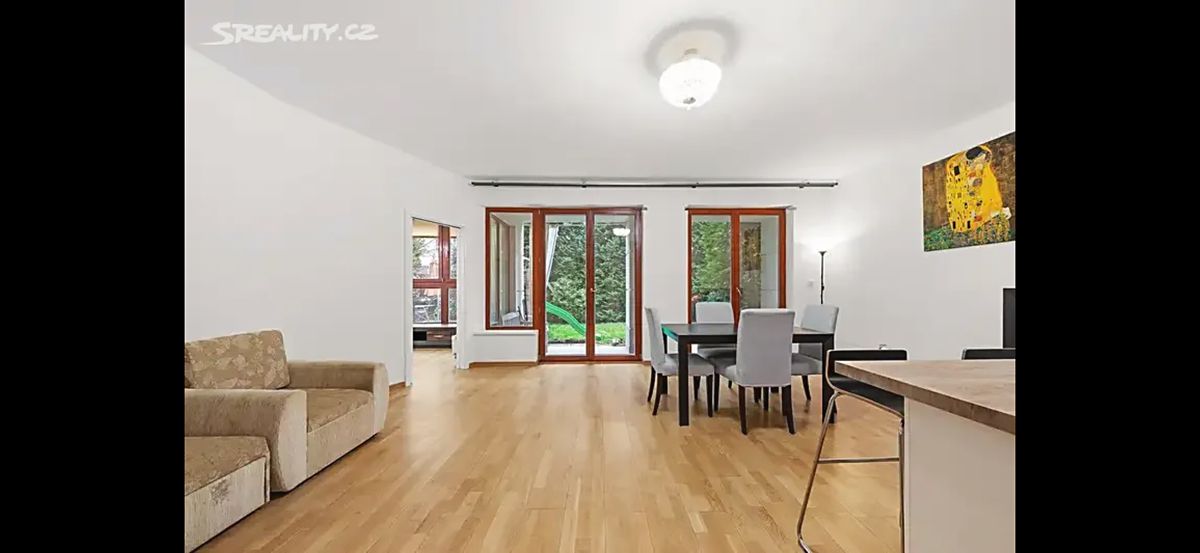Pronájem bytu 3+kk 72 m², Praha – fotka 1 z 3