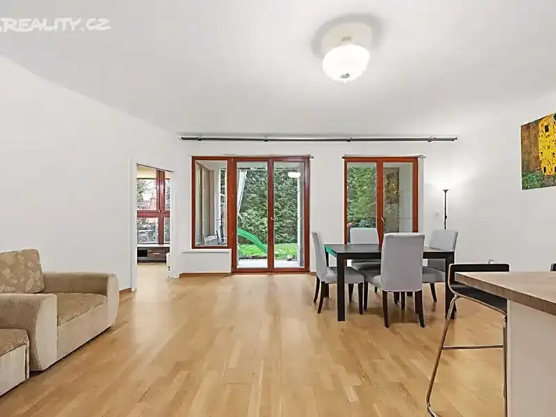 Pronájem bytu 3+kk 72 m², Praha – náhled fotky 1