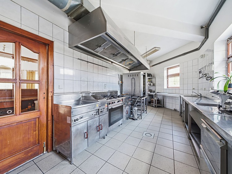 Prodej komerčního prostoru, 630 m² (39 z 83)