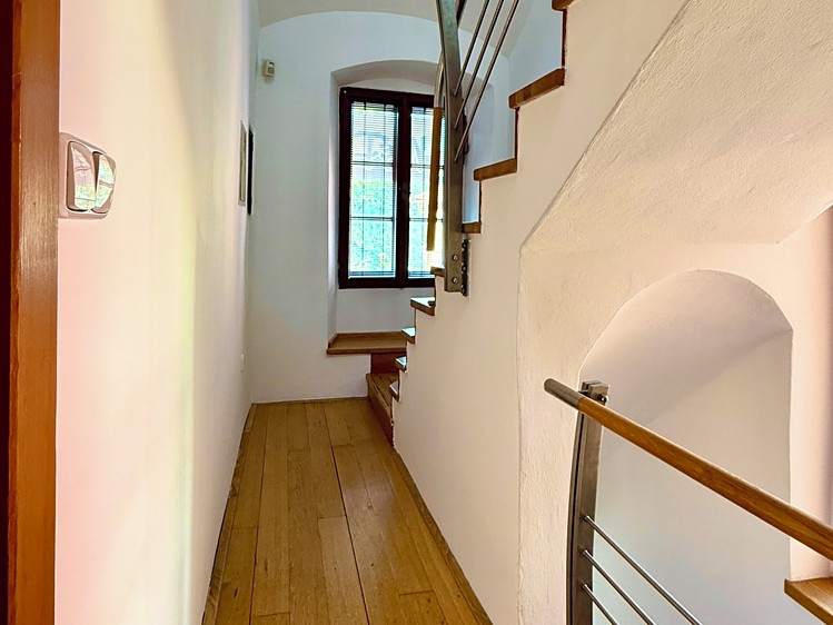 Квартира atypical на продаж, 251 м² (16 з 28)
